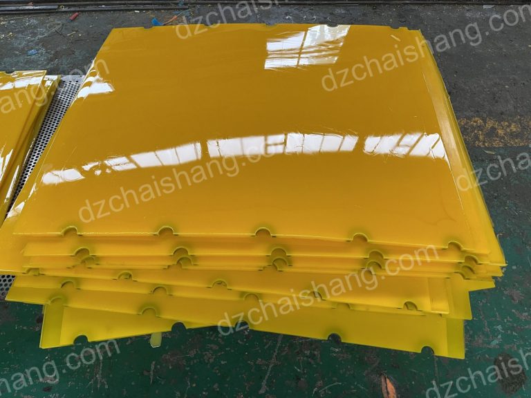 Good quality modular Polyurethane Deck minerial,vibrating tensioned PU plate Made to order